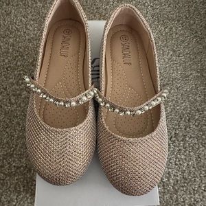 Gold / Glitter little girl dress shoes / flats